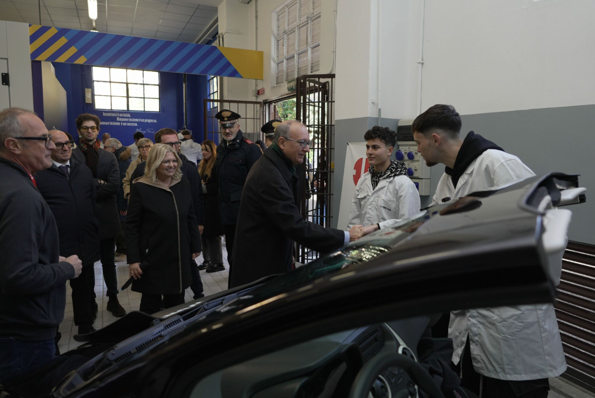 Minister Valditara meets students at Istituto Cattaneo de Amicis, December 2025